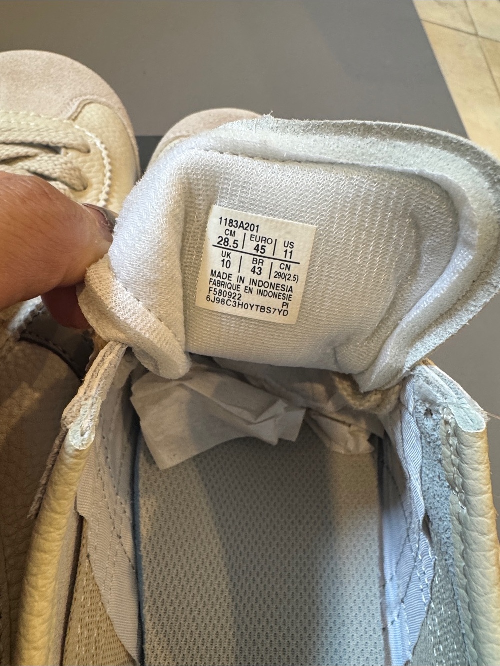 Classic Low-Profile Men's Sneaker in Off-White and Gray - Picture 2 of 4